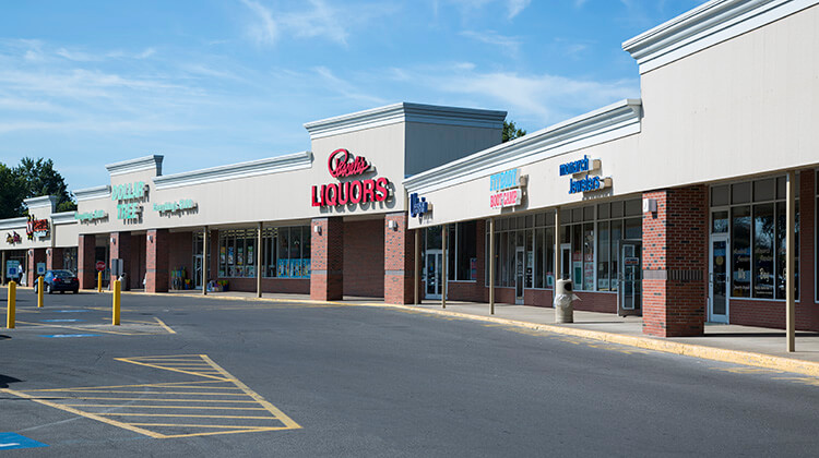 Glenn's Crossing Plaza Retail Space