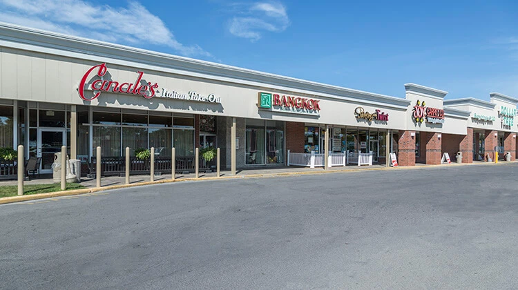 Glenn's Crossing Plaza Retail Space
